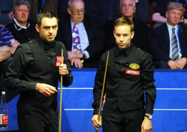 但它背后却 但它背后却