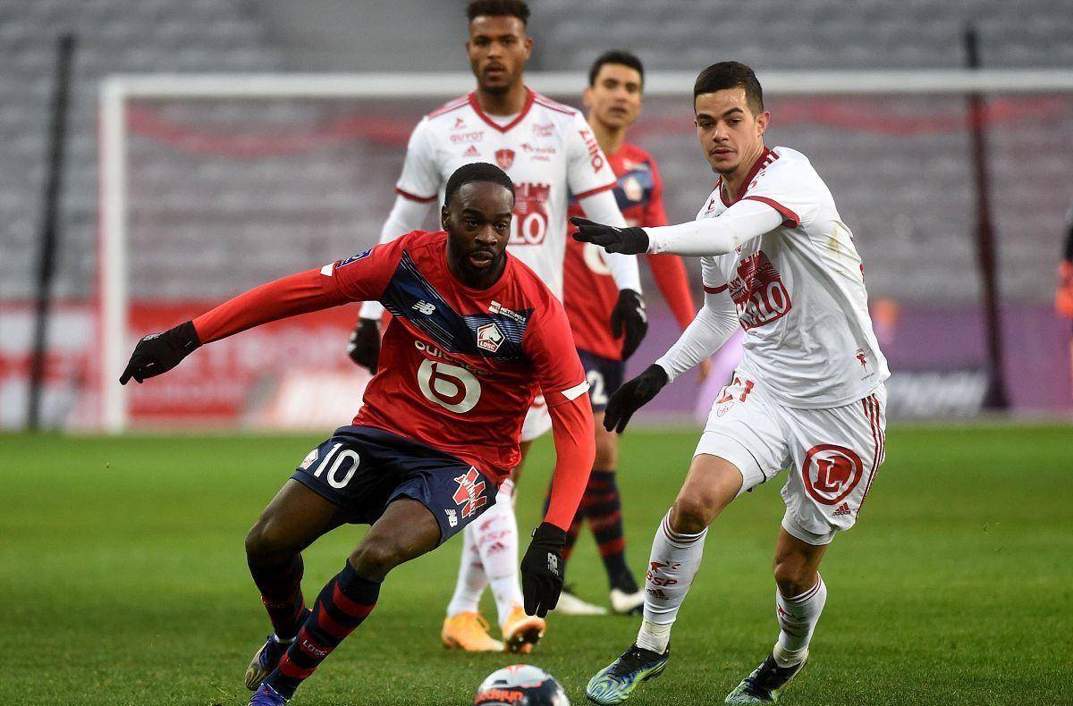 的带领下重 的带领下重