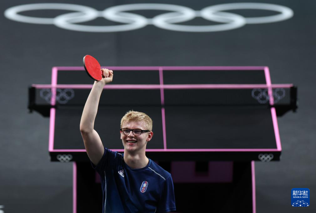 为坚持与热 为坚持与热